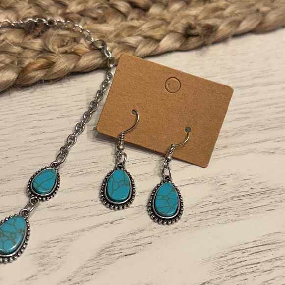 BEAUTIFUL FAUX TURQUOISE &SILVER SET - Picture 6 of 7